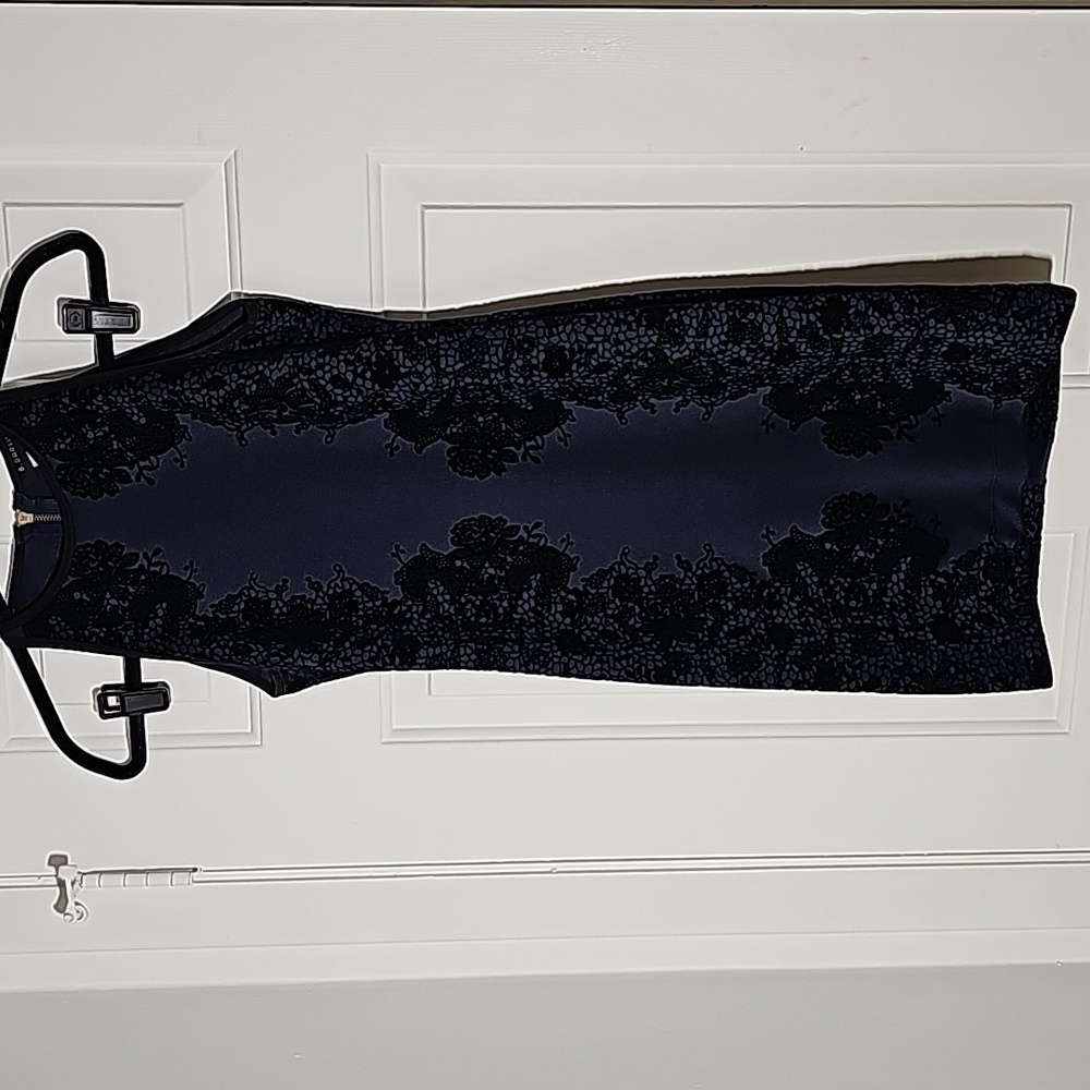 B. DARLIN WOMEN'S,‎ fitted dress size 3/4. Royal blue with black Burnout Velvet
